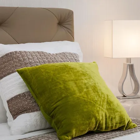 Attrezzato Ed Elegante Al Colosseo Roma