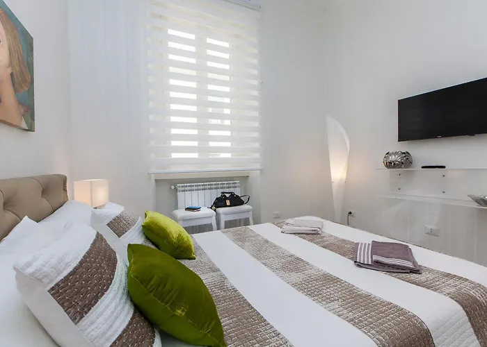 Appartamento Attrezzato Ed Elegante Al Colosseo