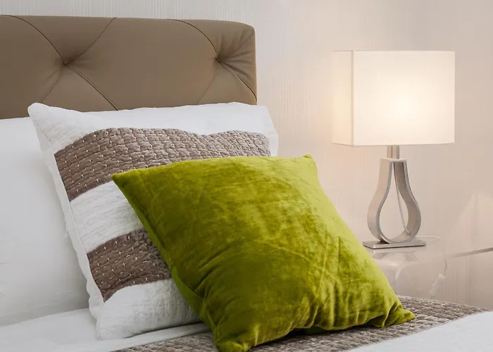 Attrezzato Ed Elegante Al Colosseo Roma